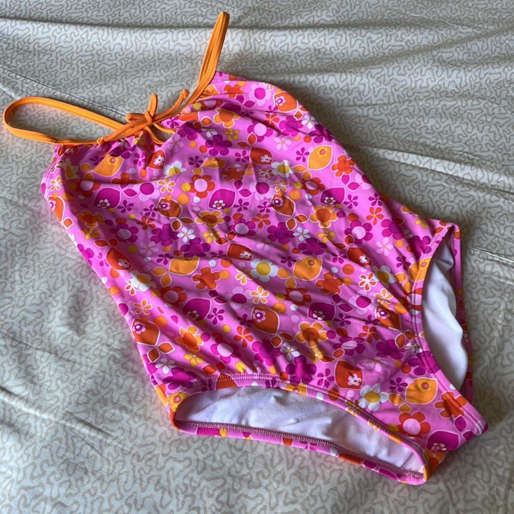 Speedo girls floral swimsuit in size 14